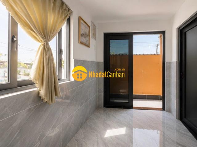 Nhà mặt phố bán