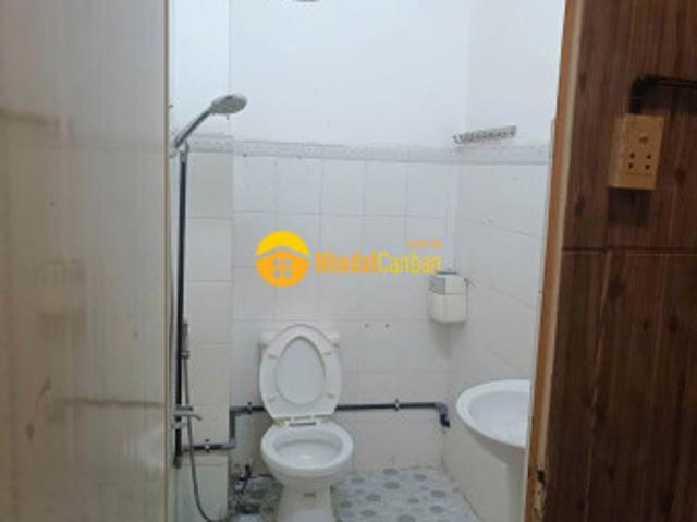 Nhà mặt phố bán