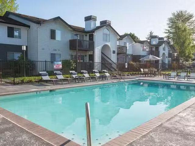 Condo for rent in Everett