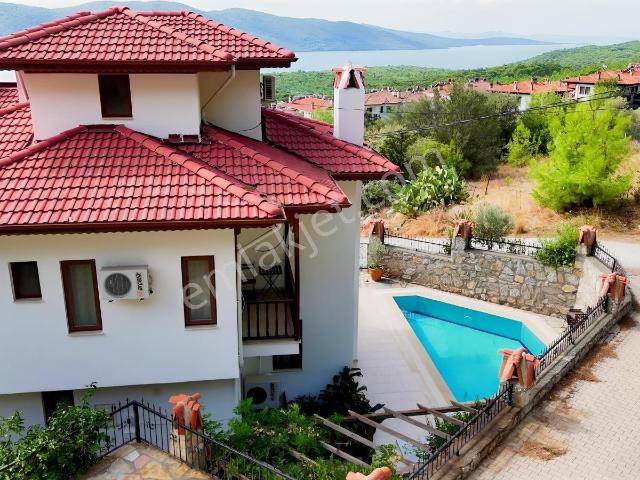 Akyaka, Ula içerisinde satılık Villa
