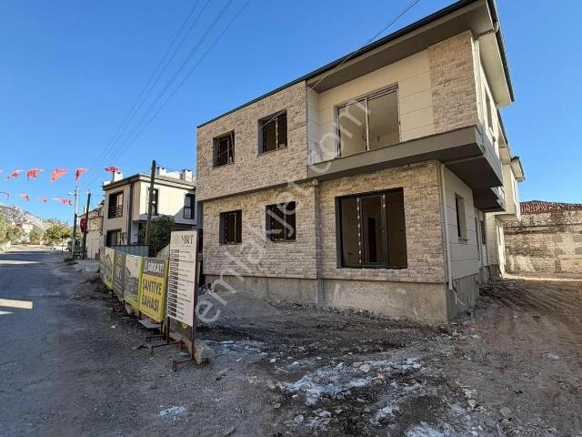 Düğerek, Menteşe içerisinde satılık mülk
