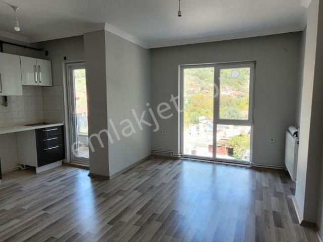 Köprübaşı, Ula içerisinde kiralık mülk