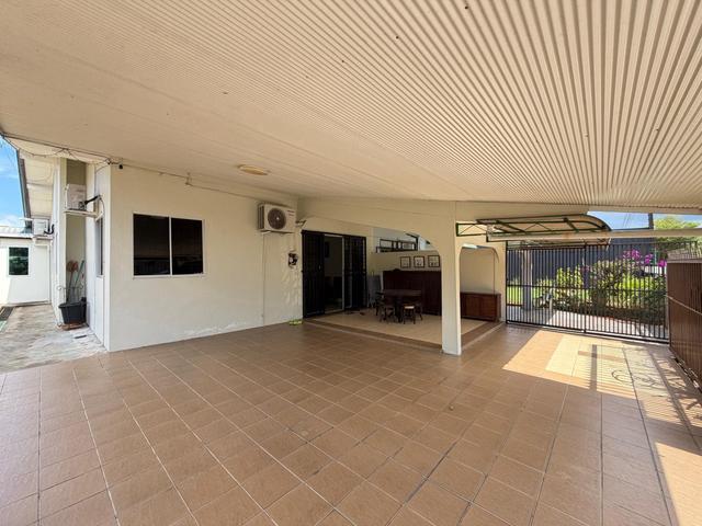Residential House for sale in Kuching, Bahagian Kuching