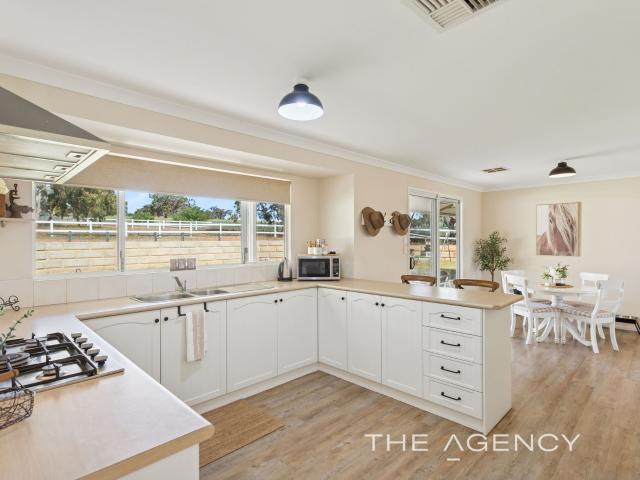 Cottage for sale in Bakers Hill, Western Australia