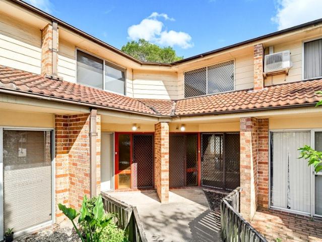 Townhouse for rent in Nirimba Fields, Sydney