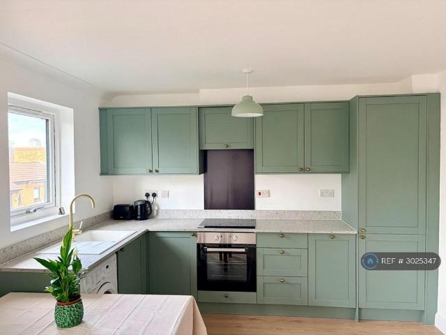 Apartment for rent in Clippers Quay, Isle Of Dogs