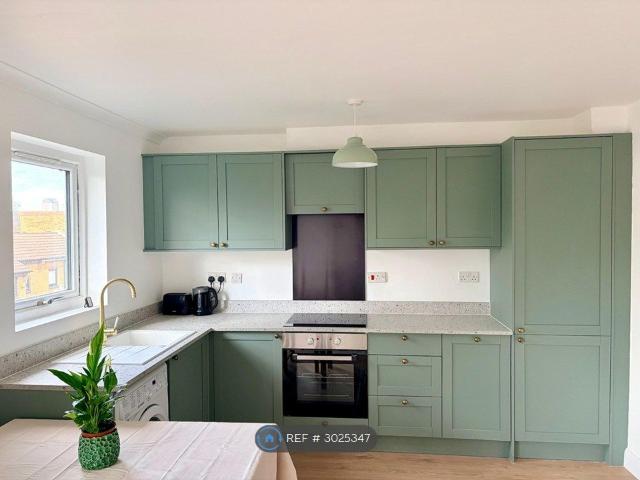 Apartment for rent in Clippers Quay, Isle Of Dogs