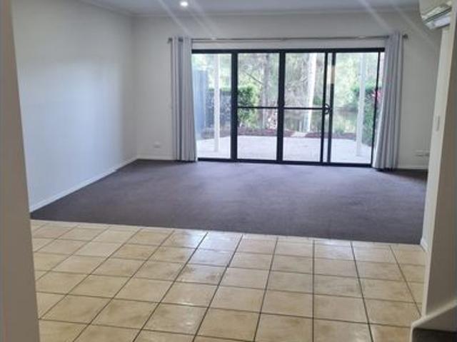 Townhouse for rent in Kings Creek, Queensland