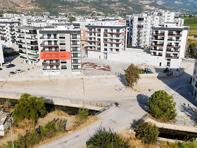 Kum, Finike içerisinde satılık mülk