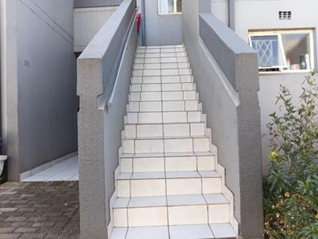 Townhouse for sale in Vosloorus, Gauteng