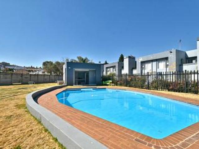 Apartment for sale in Vosloorus, Gauteng