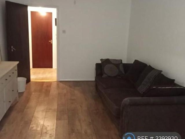 Apartment for rent in Farley Hill, Luton