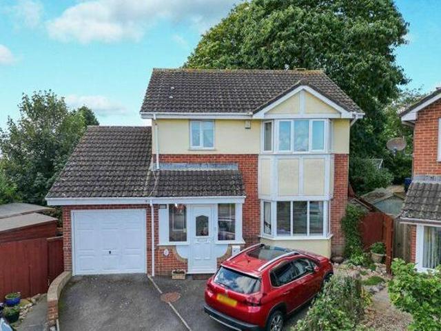 House for sale in Foxhole, Livermead