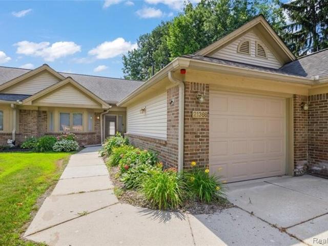 Condo for sale in Farmington