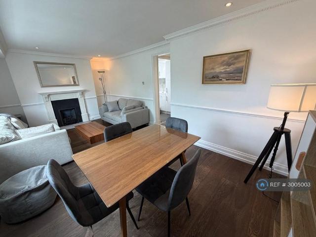 Apartment for rent in Brompton, Greater London
