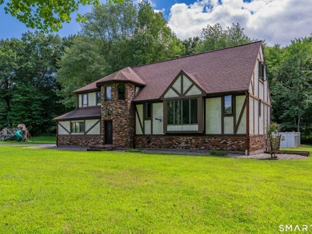 House for sale in Milldale, Southington