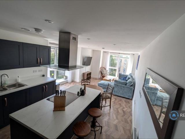 Apartment for rent in Fox Hill, Dulcote