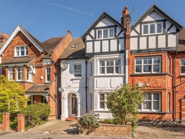 Apartment for rent in London Borough of Croydon, Addiscombe
