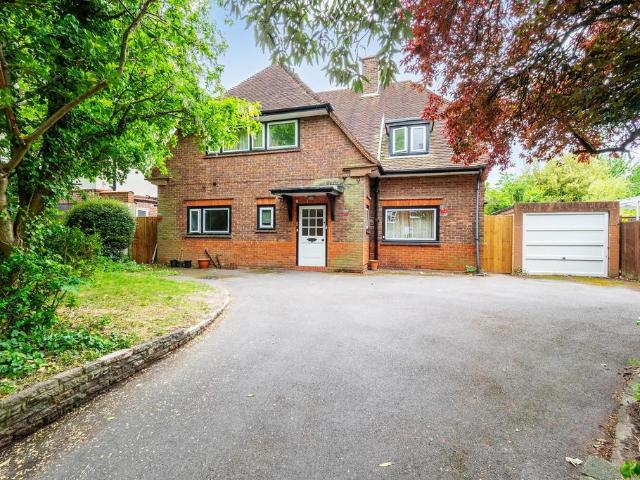 House for rent in Carshalton Beeches, Greater London