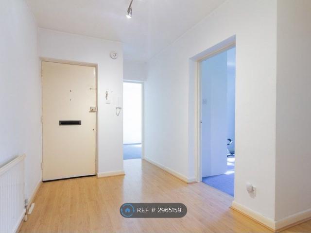 Apartment for rent in Carshalton Beeches, Greater London