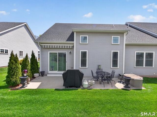 Condo for sale in North Haven, Connecticut