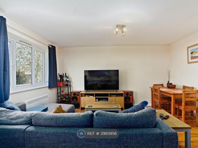 Apartment for rent in Hackbridge, Greater London