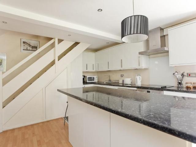 Apartment for rent in Avebury East Estate, Bethnal Green