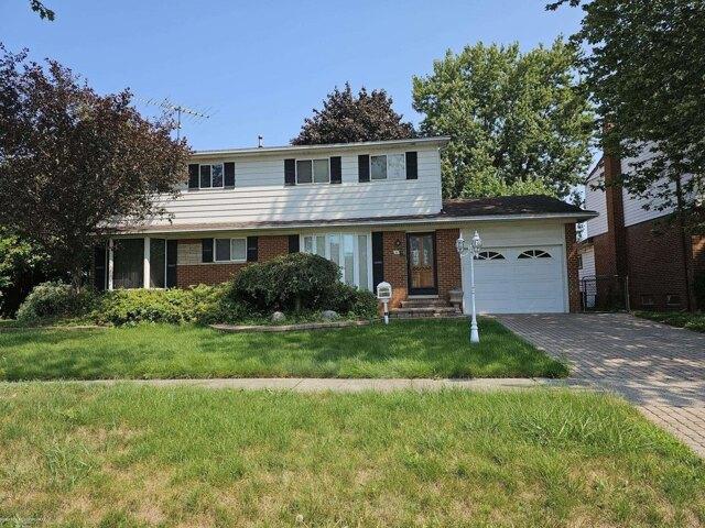 House for sale in Mount Clemens