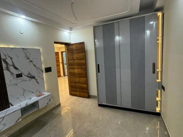 Property for rent in Deri
