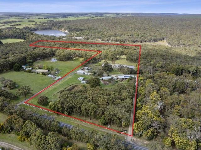 Cottage for sale in Winchelsea, Victoria