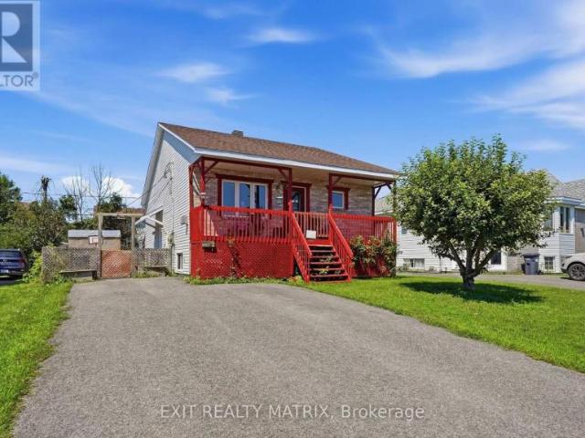 House for sale in Hawkesbury, Ontario