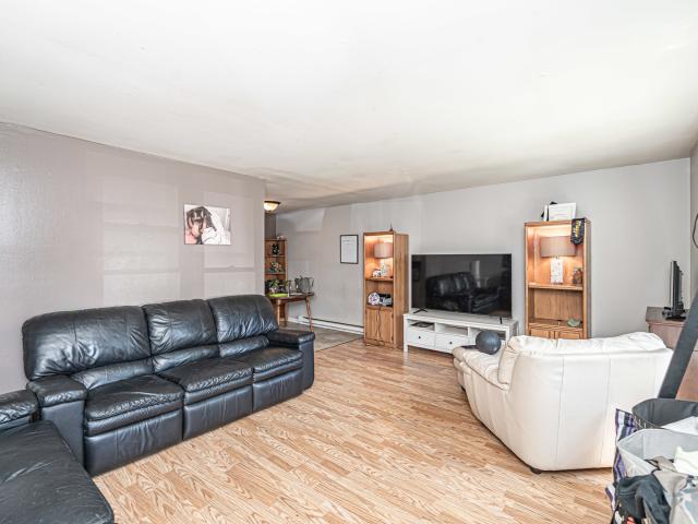 House for sale in Mchenry, Illinois
