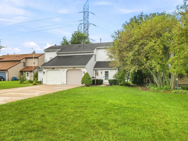 House for sale in Aurora, Illinois