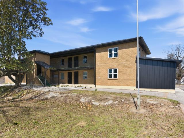 House for sale in Mount Vernon, Missouri