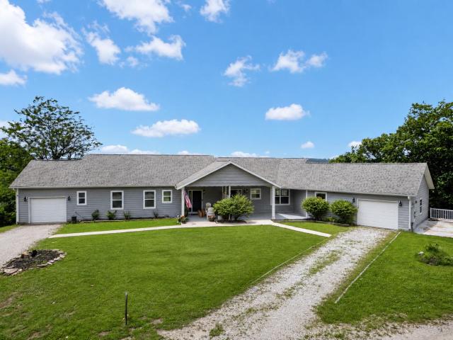 House for sale in Powersite, Taney County