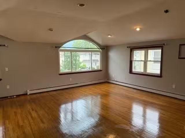 Condo for rent in Queens Village