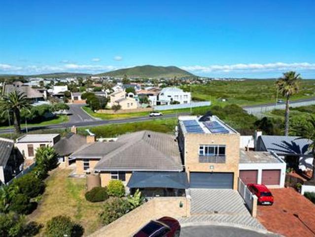 House for sale in Melkbosstrand, Western Cape