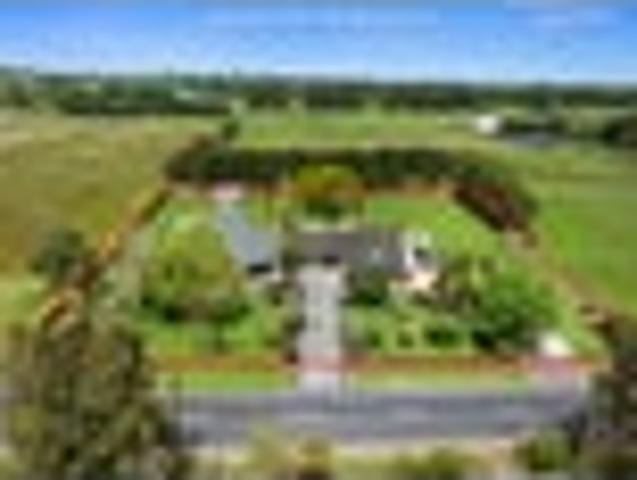 House for sale in Awhitu, Oroua County