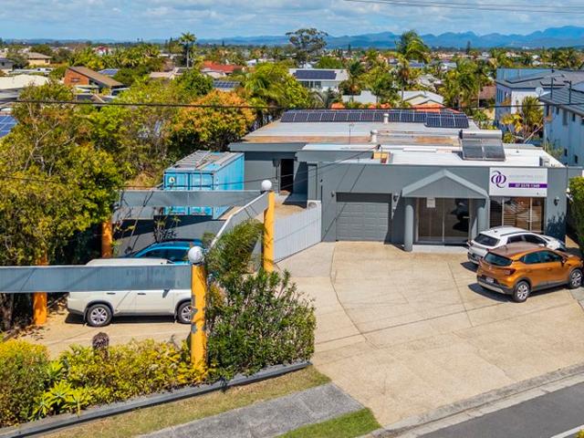Office for sale in Benowa, Gold Coast City