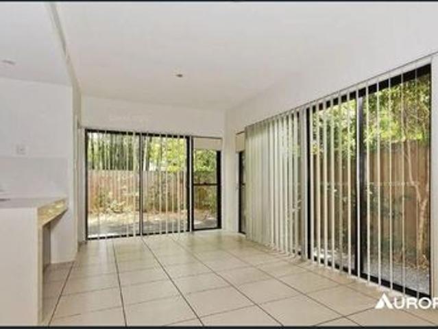 Townhouse for rent in Toombul, Queensland