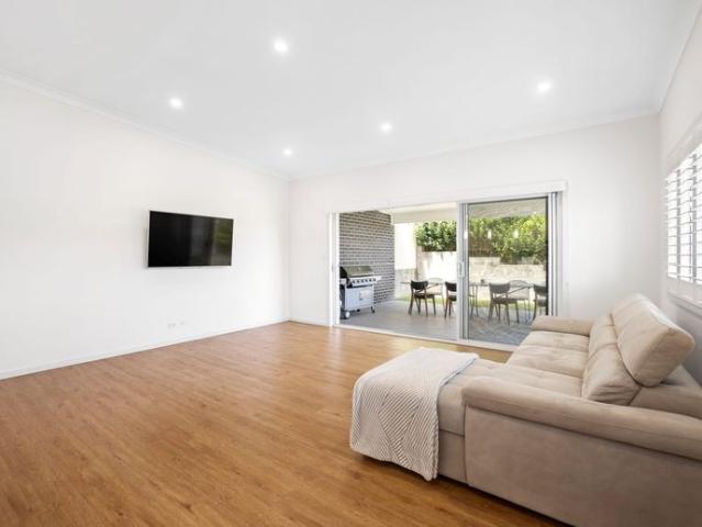 House for rent in Wollongong West, New South Wales