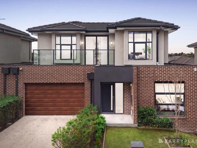 Townhouse for sale in Doncaster East, Melbourne