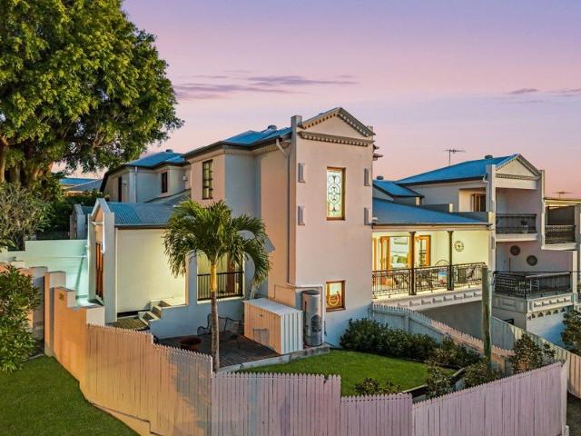 Townhouse for sale in Toombul, Queensland