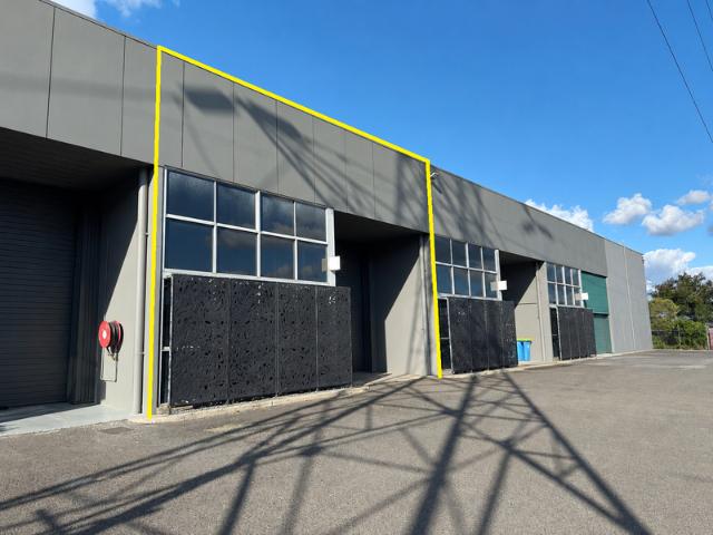 Warehouse for rent in Toombul, Queensland
