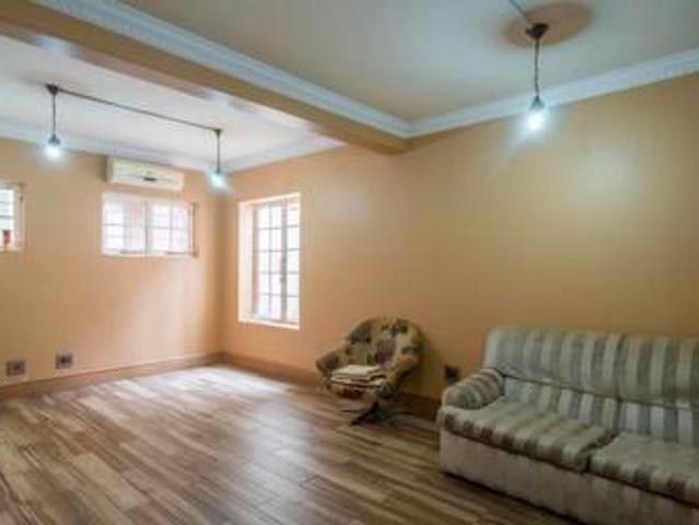 Townhouse for sale in Seaview, Kwazulu-natal