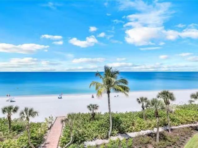 Condo for sale in Naples