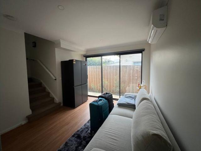 Townhouse for rent in Camerons Creek, Victoria