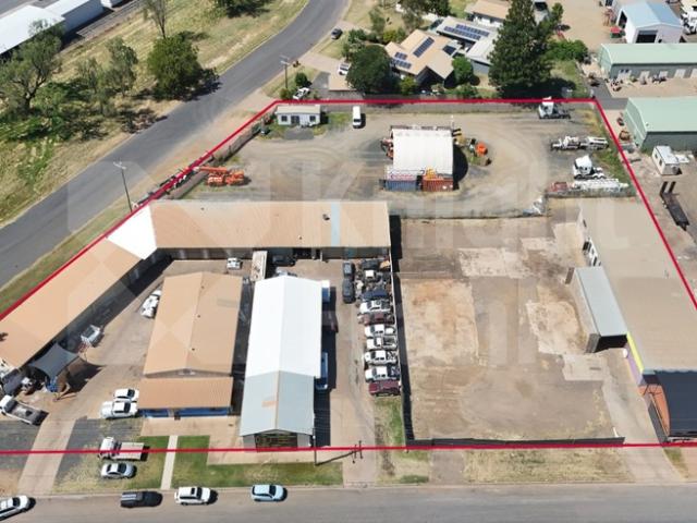 Warehouse for sale in Emerald, Queensland