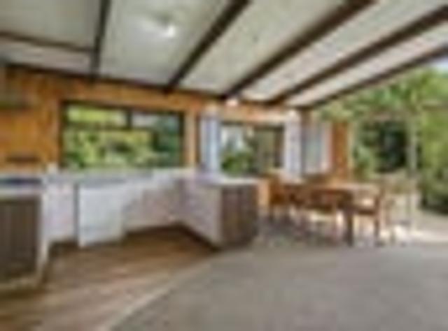 House for sale in Otakou
