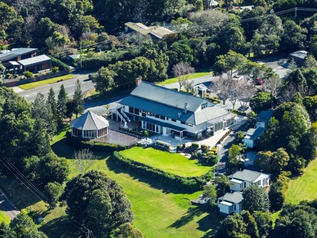 Townhouse for sale in Tamborine Mountain, Queensland